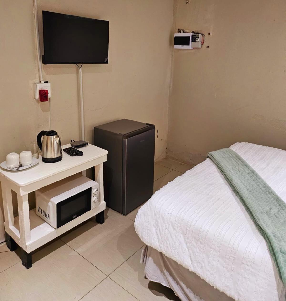 Softlife Guest House Ulundi Esterno foto